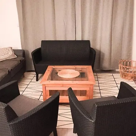 Appartement Charmant Avec Piscine Et A 300m De La Mer *