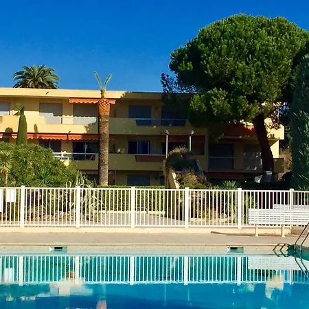 Charmant Avec Piscine Et A 300m De La Mer *