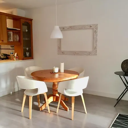 Charmant Avec Piscine Et A 300m De La Mer