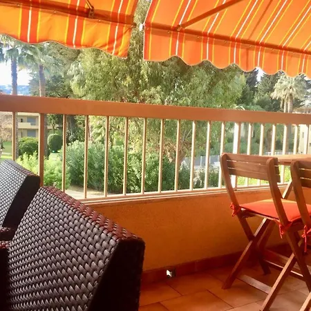 Charmant Avec Piscine Et A 300m De La Mer Juan-les-Pins